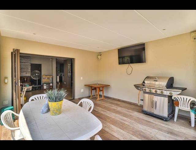 3 BEDROOM HOUSE FOR SALE IN GREENSTONE HILL